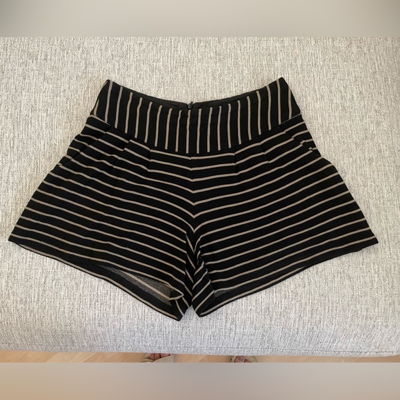 Nanette Lepore Striped Shorts - Picture 3 of 9